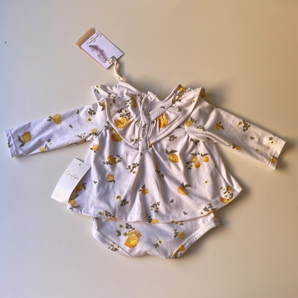 2/$30 Jessica Simpson Yellow Lemon Easy Match Middle Snap One Piece Size 3-6M - Picture 8 of 15